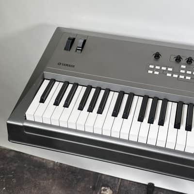 Yamaha MM8 88-Key Music Synthesizer Graded Hammer Action Keyboard image 3