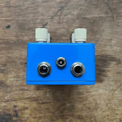 Whisker House Electronics Harsh Hands Octave Driver 2025 - Blue image 3