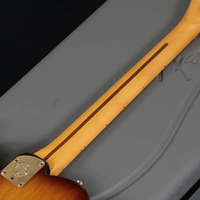 Fender USA 75th Anniversary Commemorative Telecaster with Maple Fingerboard, 2-Color Bourbon Burst Fender [US20098803] (06/17) image 11