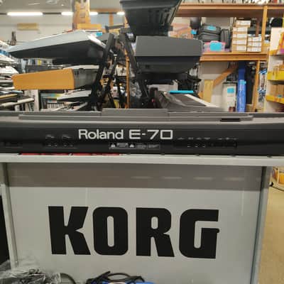 Roland E70 image 8