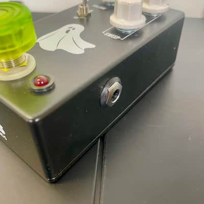 JHS Haunting Mids 2018 - Present w/patch cable - Black image 4