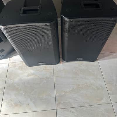 Immagine QSC K12 Powered PA speakers - 2