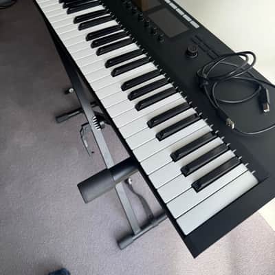 Native Instruments Komplete Kontrol S61 Mk2 2010s - Black image 4