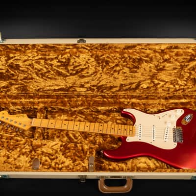 2005 Fender Artist Series Eric Johnson Signature Stratocaster with Maple Fretboard - Candy Apple Red | USA First Production Year Collector's Condition Quartersawn Maple Neck 3.38kg | OHSC image 24