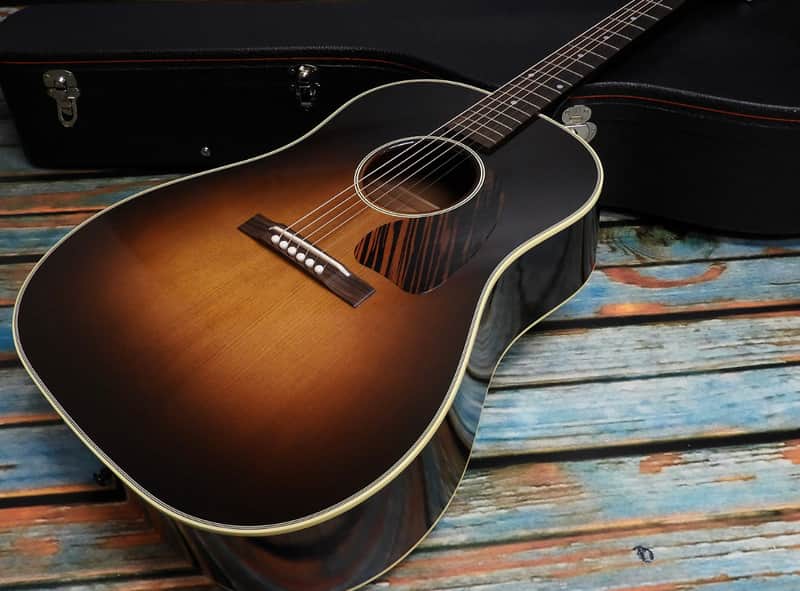Gibson J-45 Legend 1942 Custom Shop 2018 Vintage Sunburst image 1