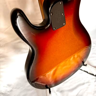 Ernie Ball Music Man Ernie Ball Music Man Short Scale StingRay 2025 - Showtime image 8
