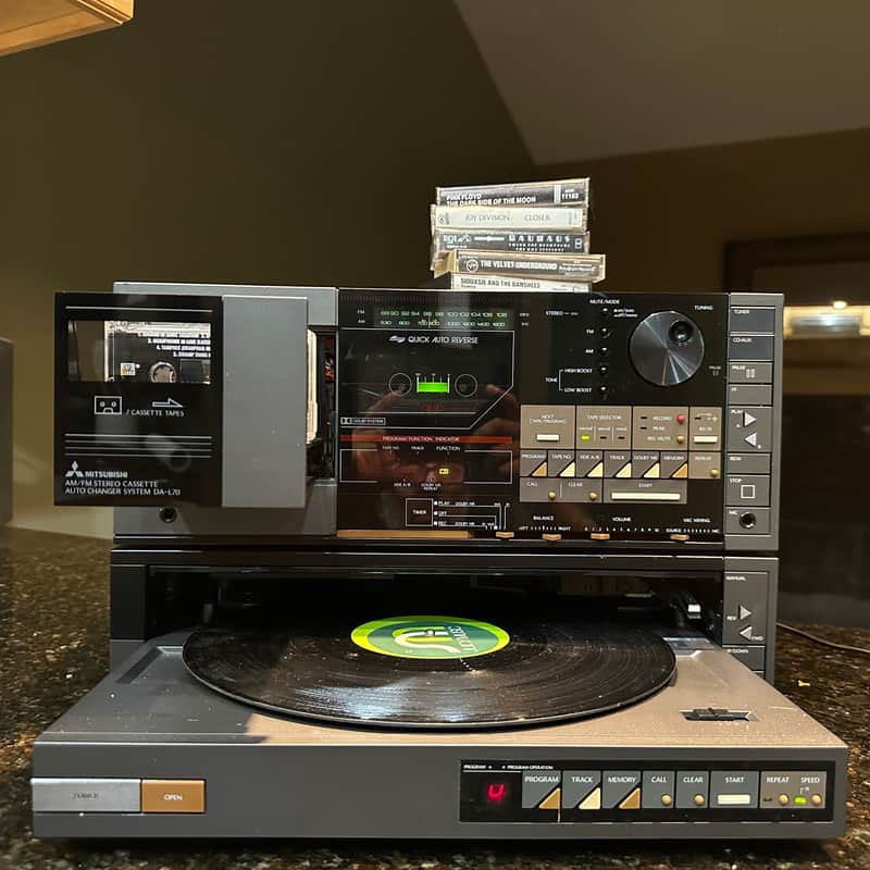 Vintage Mitsubishi Intelligent Audio System - DA-L70 / LT-70 - 1985 image 1