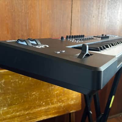 Roland FANTOM-07 76-Key Workstation Keyboard w/ gig bag image 6