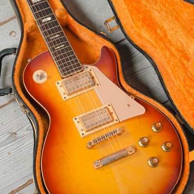 Univox - MIJ "Gimme" LP Style Electric Guitar - Sunburst - w/HSC - x7235 - VINTAGE image 24