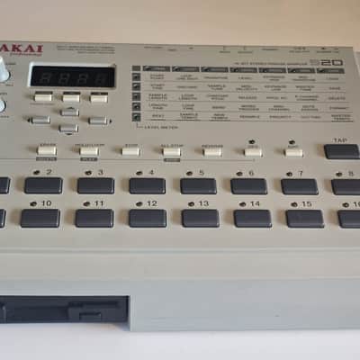 Akai S20 Stereo Phrase Sampler 1997 - White image 2
