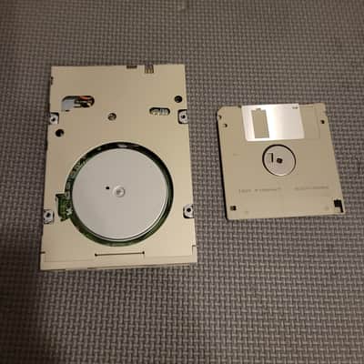 Floppy Drive, Akai S2000, 3.5" floppy disk drive, With 1.20 Boot Disk image 2