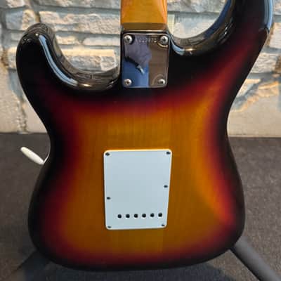 Fender American Vintage '62 Stratocaster 1986 - 3-Color Sunburst image 13