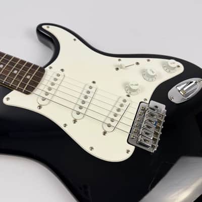 Squier Stratocaster Standard 2018 - Black Glossy White Pickguard image 16
