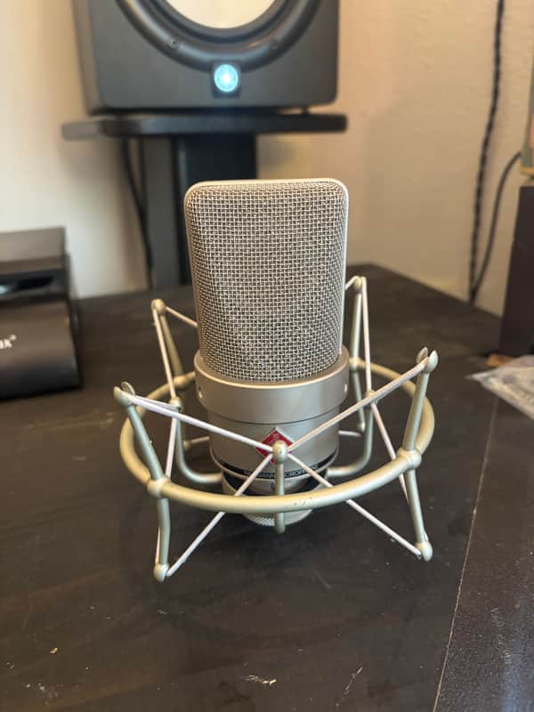 Immagine Neumann TLM 103 Set with EA1 Shockmount 2003 - Present - Nickel - 1
