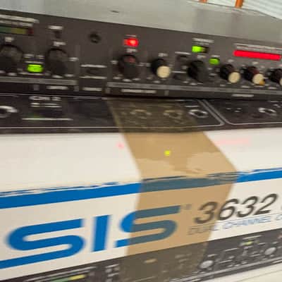 Alesis 3632 Dual-Channel Compressor / Limiter / Gate 2000s - Black image 4