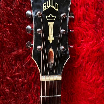 Guild F-30 Aragon 1960’s - Sunburst image 3