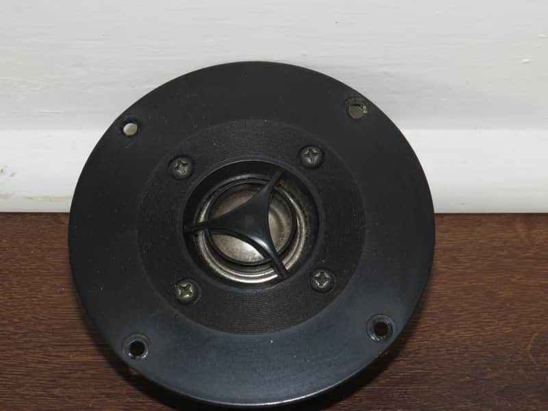 USED SINGLE 1.5" INCH DYNALAB DOME TWEETER. 8 OHMS. OD 4" INCHES image 1