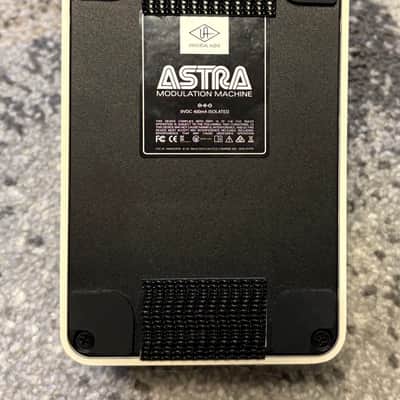 Universal Audio UAFX Astra Modulation Machine image 6