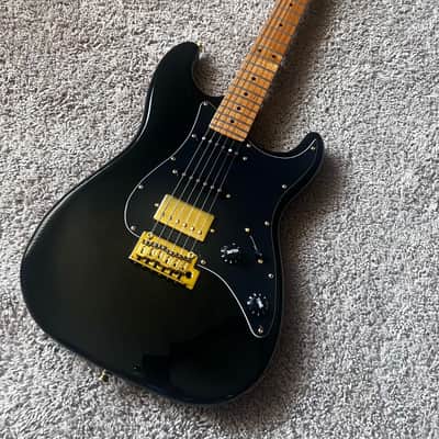 Jet Guitars JS-400 JS400 BKG, HSS Ceramic pickups, solid basswood body, 22 frets roasted maple neck, 2 point tremolo, gold hardware Free Setup image 2