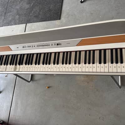 Korg electric keyboard Sp- 250 image 1