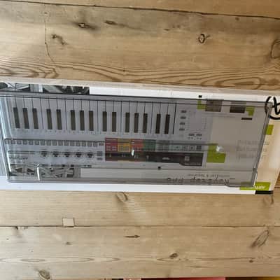 Arturia KeyStep Pro 37-Key MIDI Controller 2020 - Present - White image 8