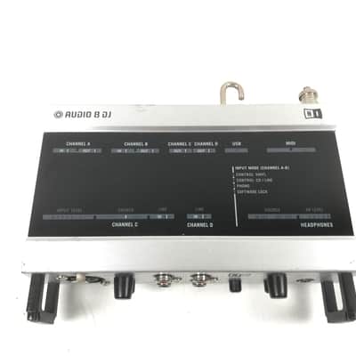 Native Instruments AUDIO 8 DJ Black Interface Audio Interface image 4