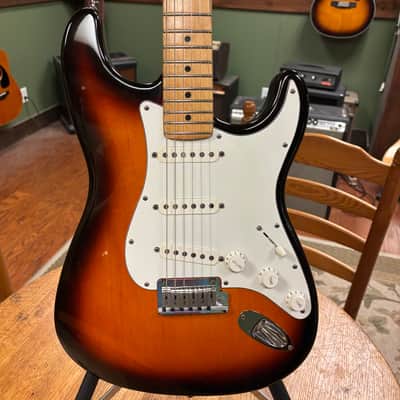 1994 Fender 40th Anniversary American Standard Stratocaster with Maple Fretboard Brown Sunburst image 2