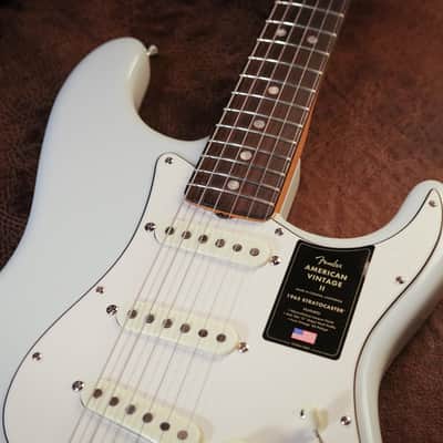 Fender American Vintage II 1965 Stratocaster in Sonic Blue image 2