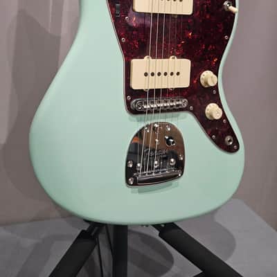 Fender Vintera '60s Jazzmaster Modified with Pau Ferro Fretboard 2019 - 2023 - Surf Green image 4