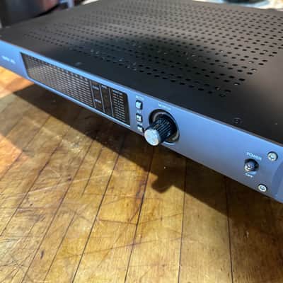 UAD Universal Audio Apollo X16 Thunderbolt 3 Audio Interface - MINTY! image 1