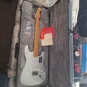 Fender American Ultra II Stratocaster with Maple Fretboard 2025 - 2026 - Black