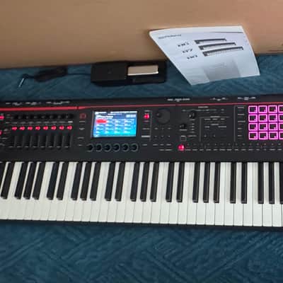 Roland Fantom-08 / 88 Keys / Jupiter 8 / Gator Case