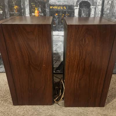 Magnavox Vintage Pair of Magnavox S-8752 Bookshelf Speakers 80s