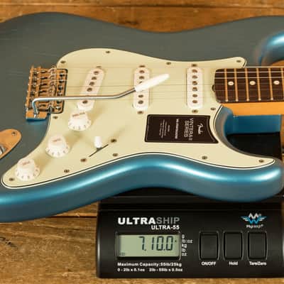 Fender Limited Edition Vintera II Road Worn '60s Stratocaster - Rosewood - Lake Placid Blue image 8
