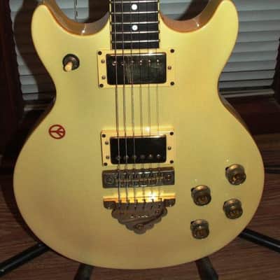 Ibanez Artist AR100 Pearl White 1982 image 1