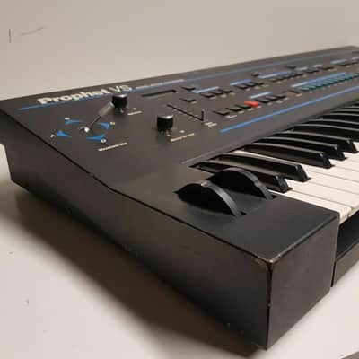 Sequential Circuits Prophet VS image 4