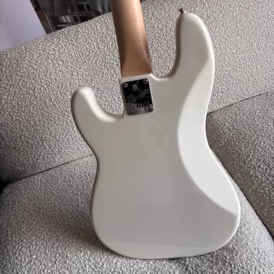 Fender American Performer Precision Bass (Arctic White) image 3