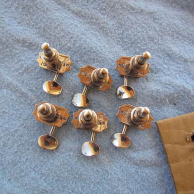 Grover Deluxe 136 Series Tuning Machines Chrome 3+3 Complete Set Of 6 W/Washers & Bushings Grover Deluxe Tuning Machnes image 4