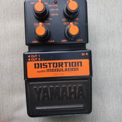 Yamaha DM-100 Distortion with Modulation | Reverb
