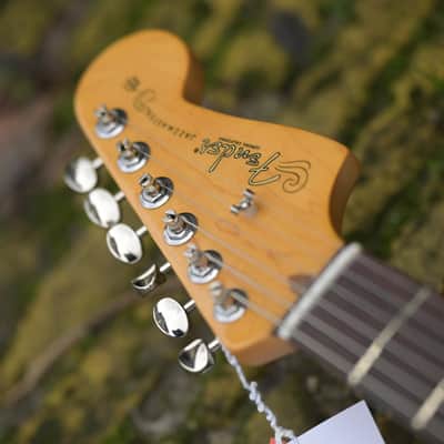 Fender American Professional Classic Jazzmaster® - 3-Color Sunburst image 11