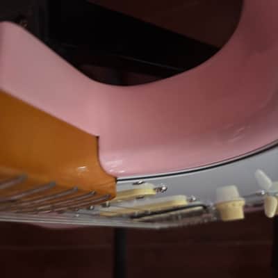 Squier Classic Vibe '50s Stratocaster HT 2025 With HSS V-MOD II Loaded Pickguard Pickups Present - Shell Pink image 14
