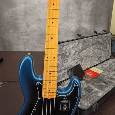 Fender American Professional II Jazz Bass with Maple Fretboard 2020 - Present - Dark Night 8.8 pounds image 4