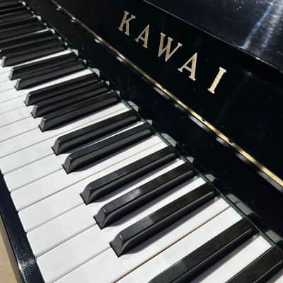 Kawai BL-31 Upright Piano – Japanese Craftsmanship in Excellent Condition image 6
