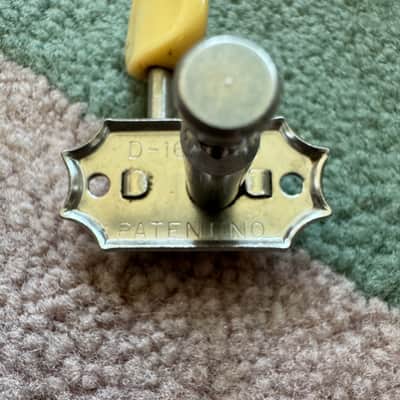 Gibson Kluson Deluxe Double line tuning head 1964-1969  [D-169400 & PATENT NO Stamped] image 2
