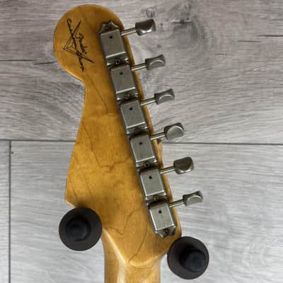 FENDER 1962 Custom Shop Stratocaster Relic, Rosewood Fingerboard, Aged Lake Placid Blue image 4