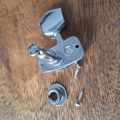Vintage Guild Bass Side Tuning Machine 70's - Chrome image 3