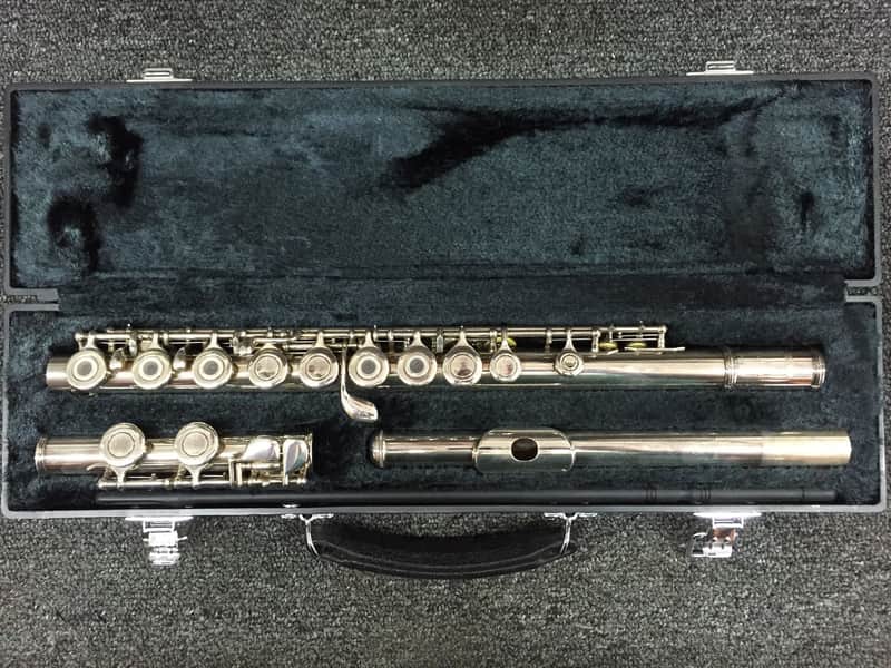 Yamaha YFL-381 Intermediate Flute image 1