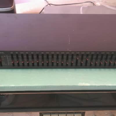 Buy used Yamaha GQ1031B graphic equalizer in very good condition