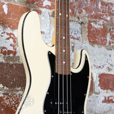 Fender Aerodyne Jazz Bass AJB 2006 Vintage White CIJ Japan image 3
