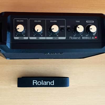 Roland MOBILE AC Acoustic Chorus – Portable Stereo Acoustic Guitar Amp Amplifier – Mint image 2